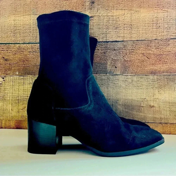 Aquatalia Sandi Suede Waterproof Heeled Boots - Picture 2 of 10